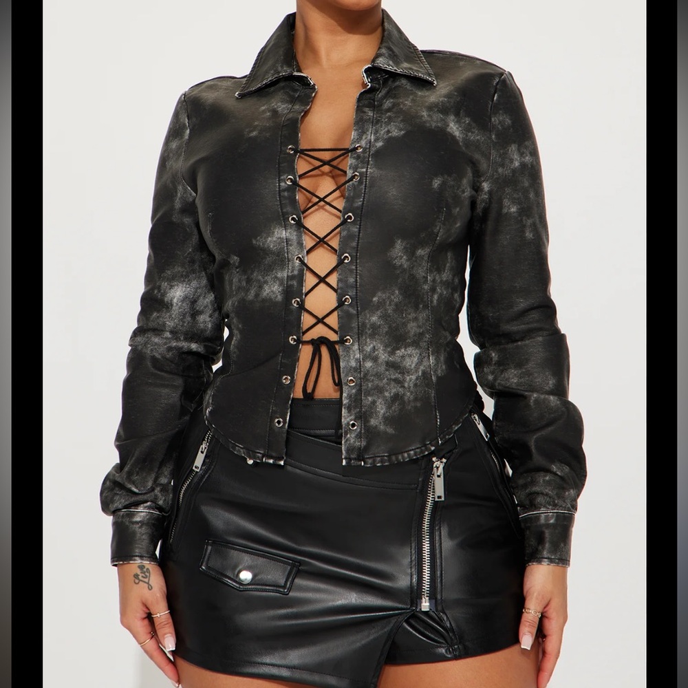 NWT Fashion Nova Women's XS Black Distressed Faux Leather Biker Jacket NWT